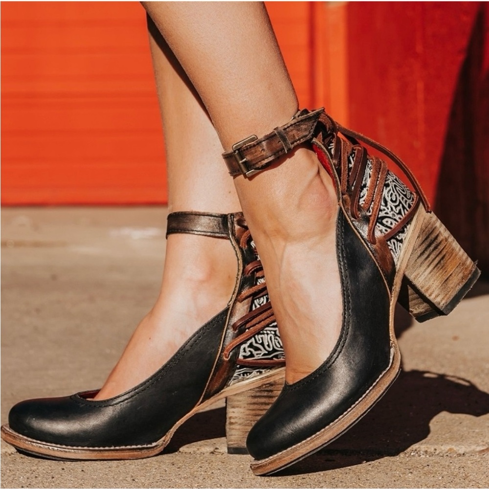 RAEANNE by Freebird. Women’s Size 8 Handmade Black Leather Heels